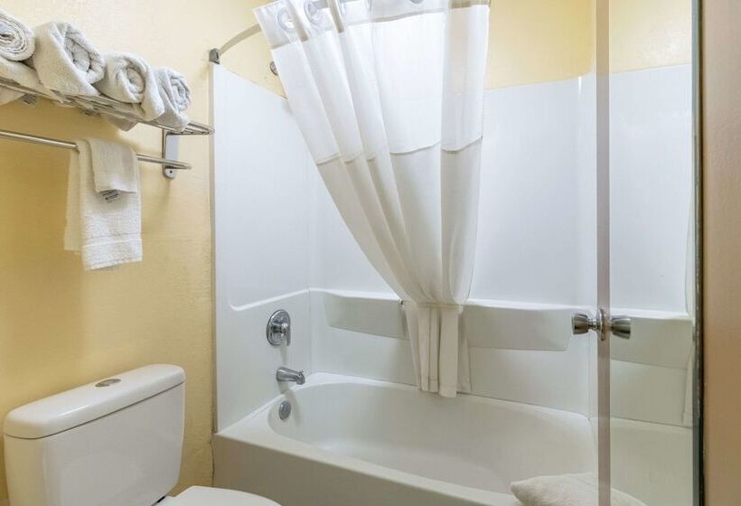 فندق Quality Inn