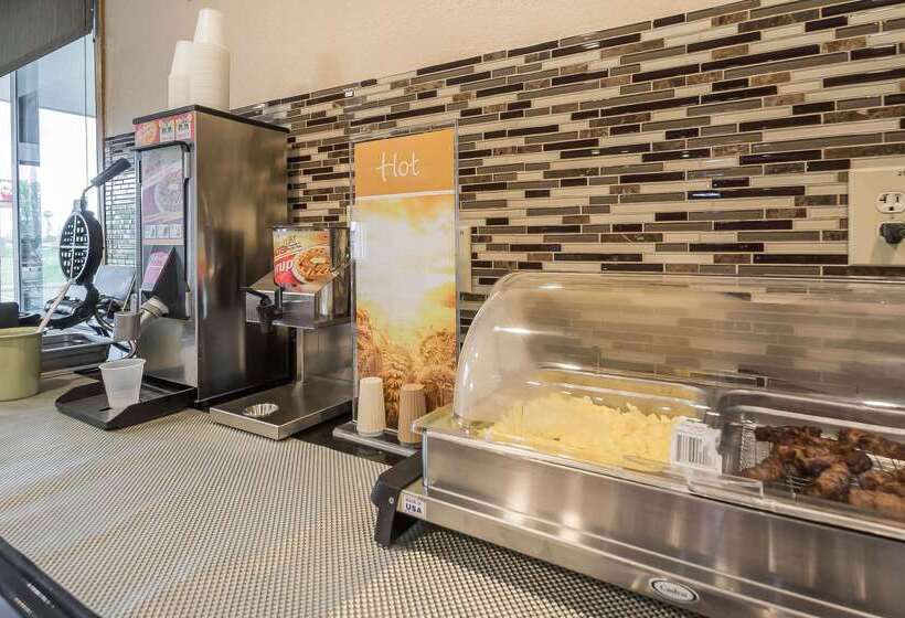 فندق Quality Inn Janesville North