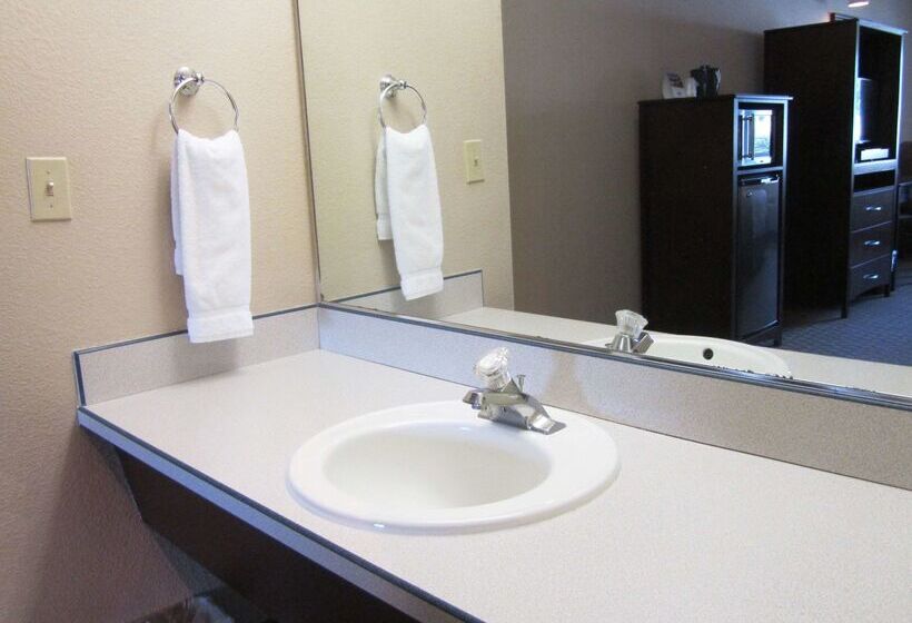 Отель Red Lion Inn & Suites Vancouver