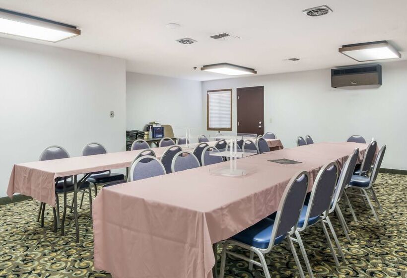 Отель Red Lion Inn & Suites Vancouver