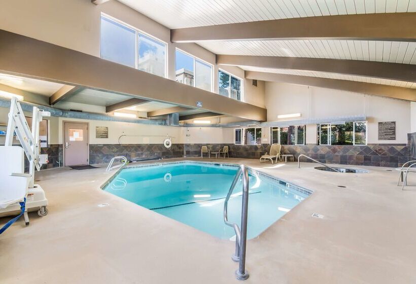 Отель Red Lion Inn & Suites Vancouver