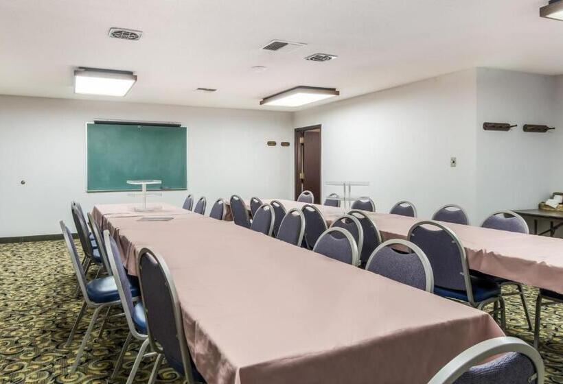 Отель Red Lion Inn & Suites Vancouver