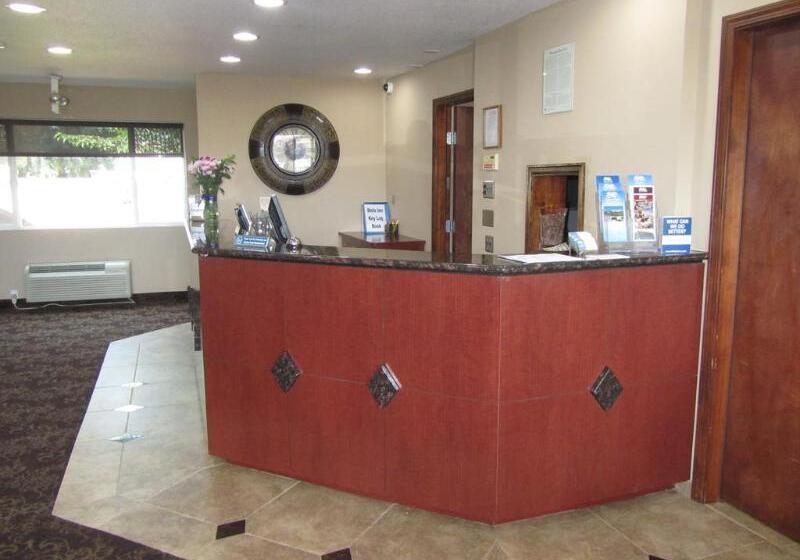 Отель Red Lion Inn & Suites Vancouver