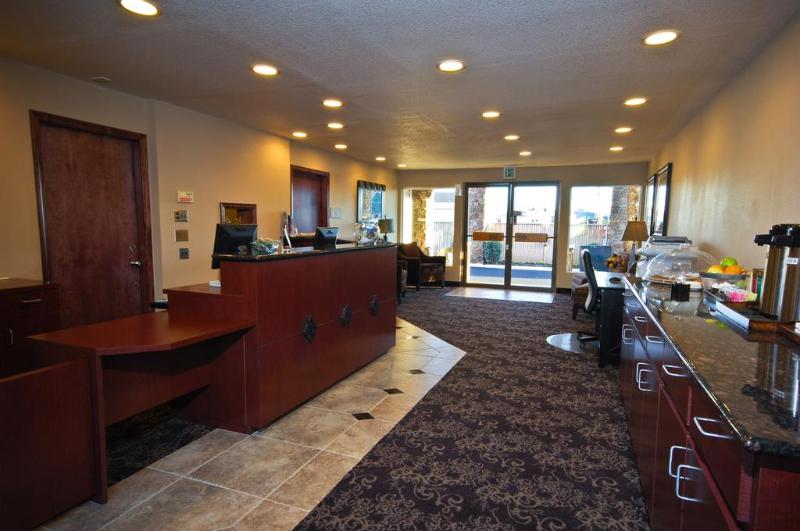 Отель Red Lion Inn & Suites Vancouver