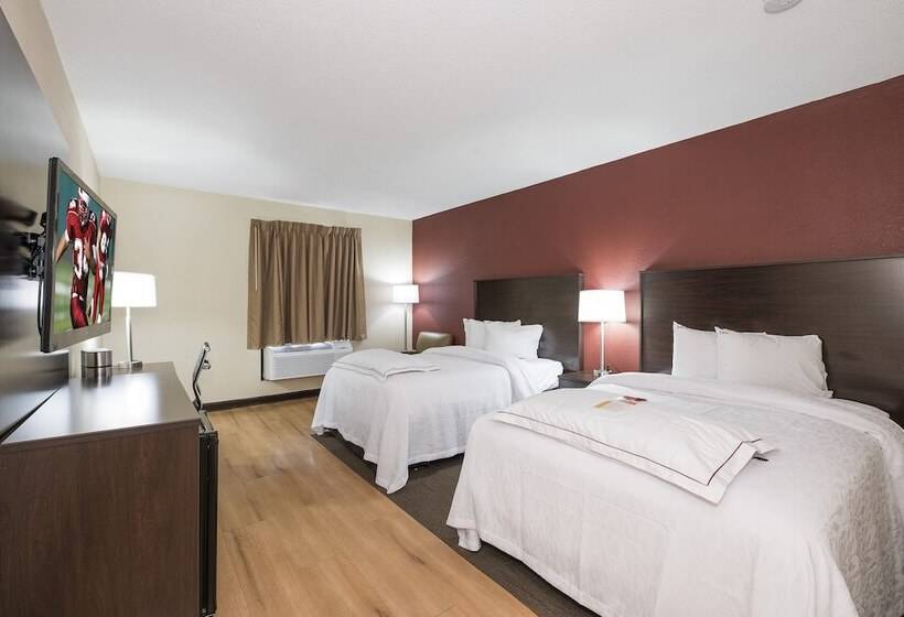 בית מלון כפרי Red Roof Inn Plus+ & Suites Opelika