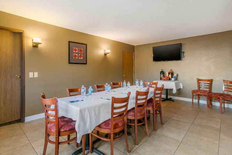 酒店 Rodeway Inn Rapid City