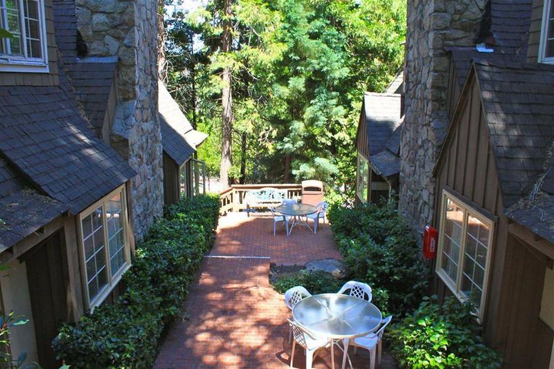 בית מלון כפרי Saddleback Inn At Lake Arrowhead