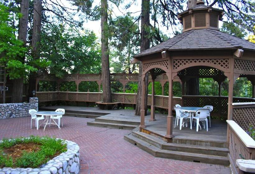 בית מלון כפרי Saddleback Inn At Lake Arrowhead