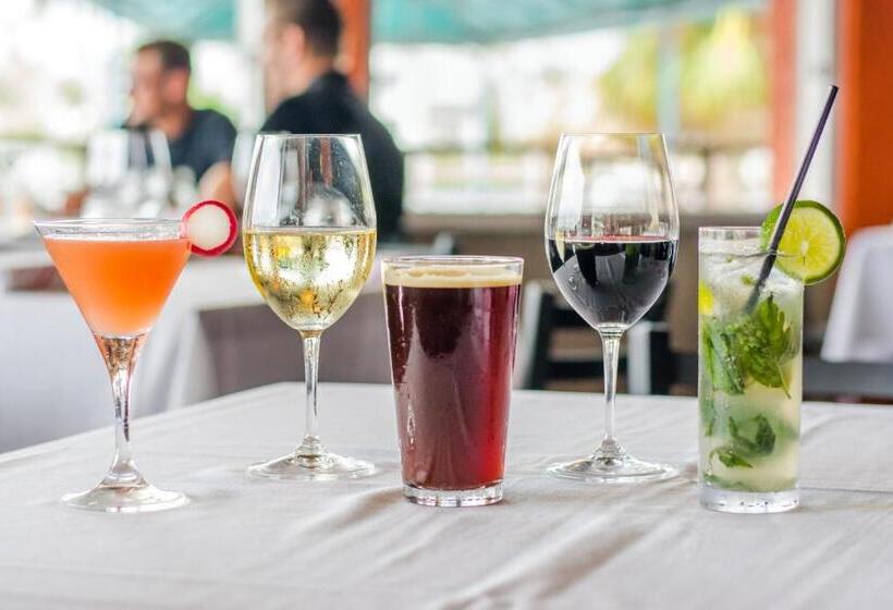 酒店 Sands Harbor Resort And Marina