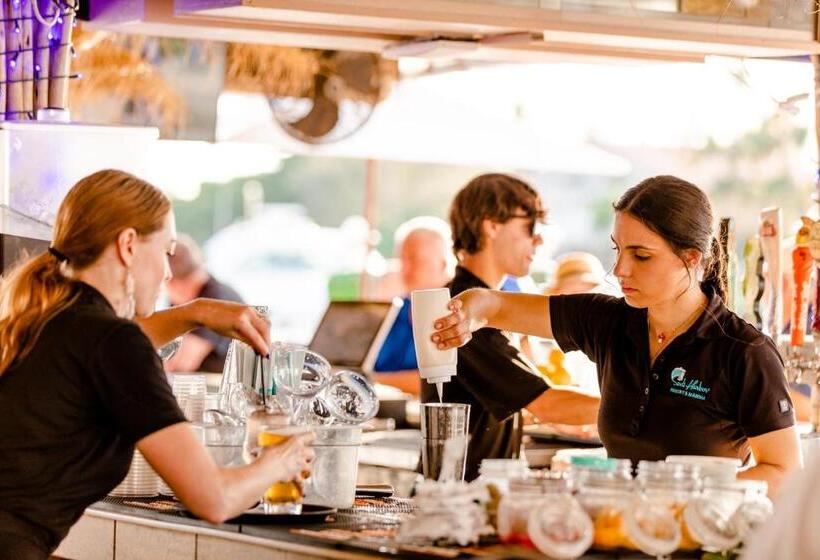 酒店 Sands Harbor Resort And Marina