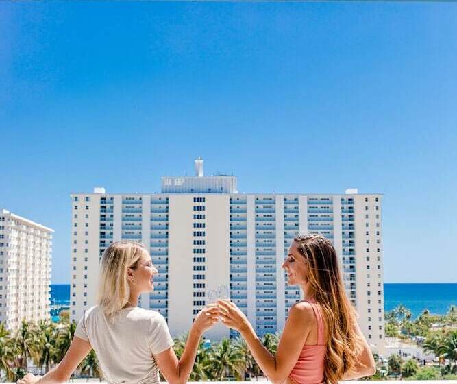 酒店 Sands Harbor Resort And Marina