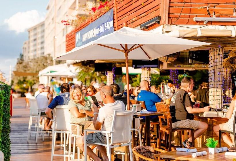 酒店 Sands Harbor Resort And Marina