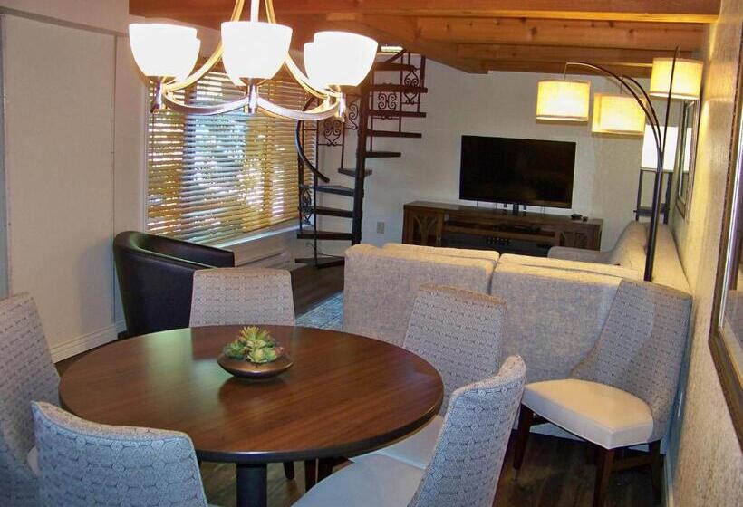 Отель Sandstone Creek Club Condominiums