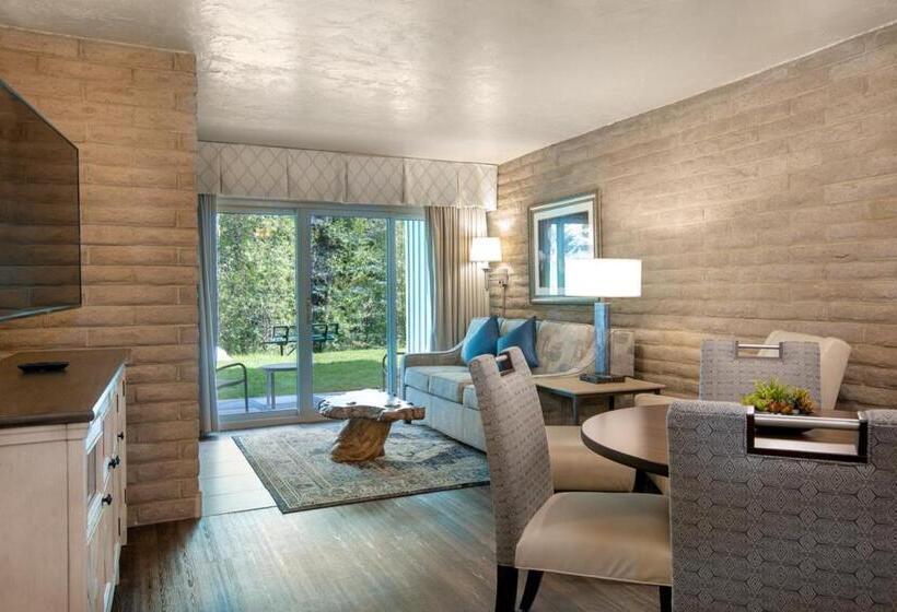 Отель Sandstone Creek Club Condominiums