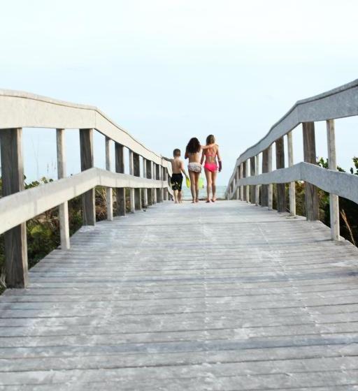 فندق Sanibel Moorings