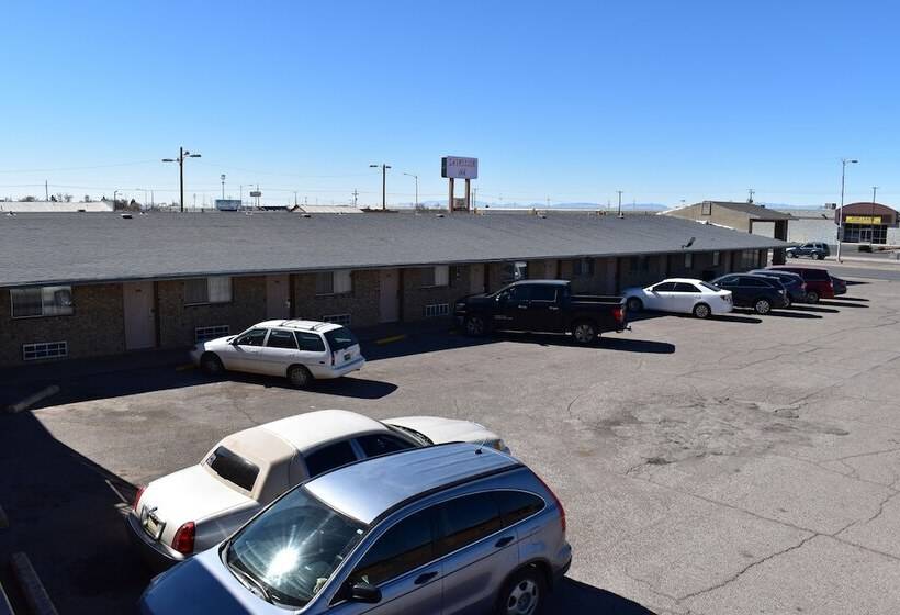 فندق Satellite Inn