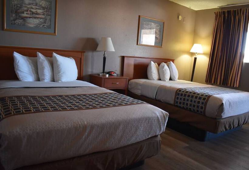 فندق Satellite Inn