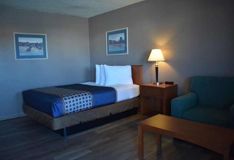 فندق Satellite Inn