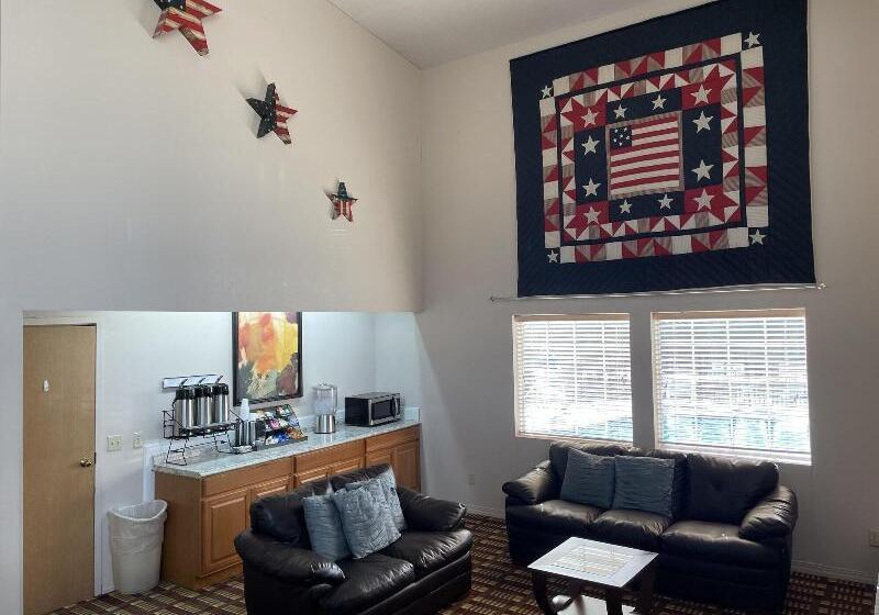 فندق Scenic Hills Inn