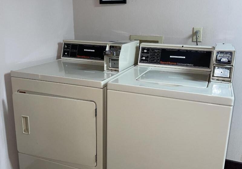 فندق Scenic Hills Inn