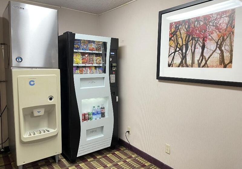 فندق Scenic Hills Inn