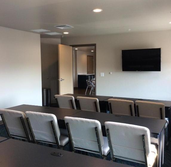 ホテル Scenic Shore Inn