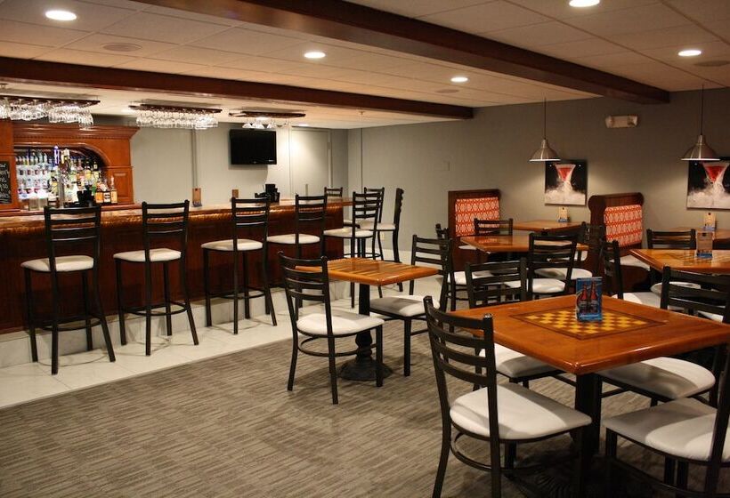 فندق Schoenbrunn Inn