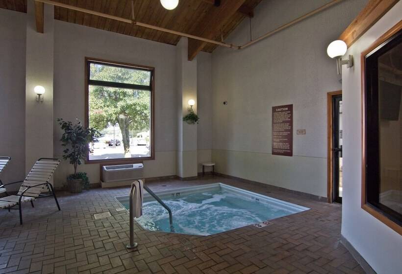 فندق Schoenbrunn Inn