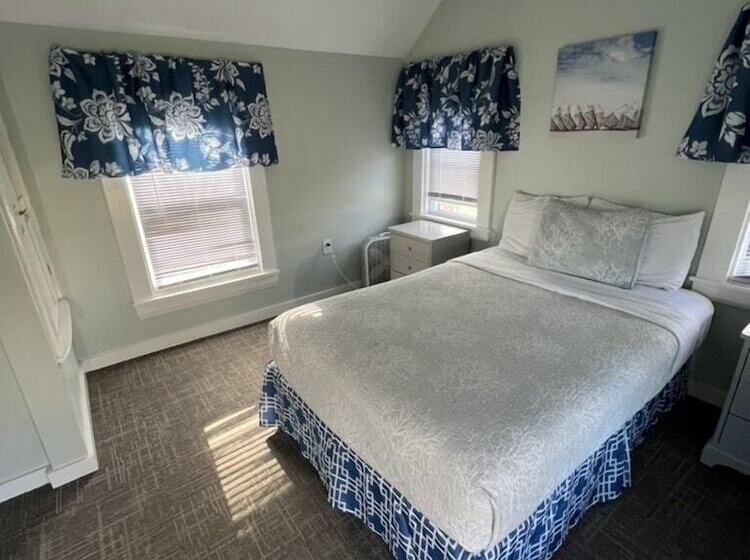 فندق Sea Latch Inn