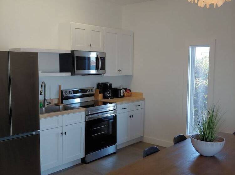 فندق Sea Latch Inn