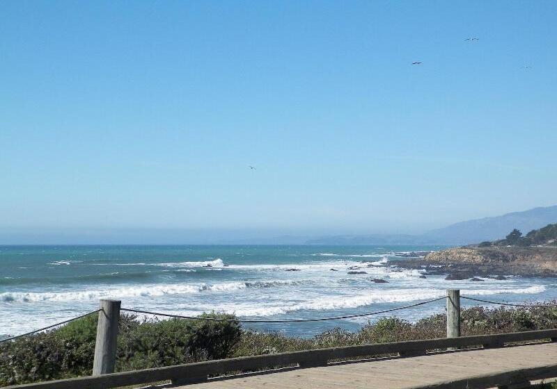 호텔 Sea Otter Inn