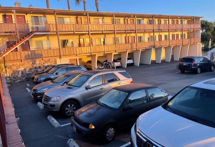 فندق Seahorse Inn