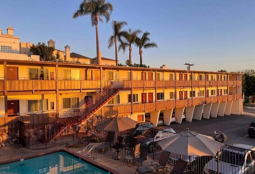 فندق Seahorse Inn