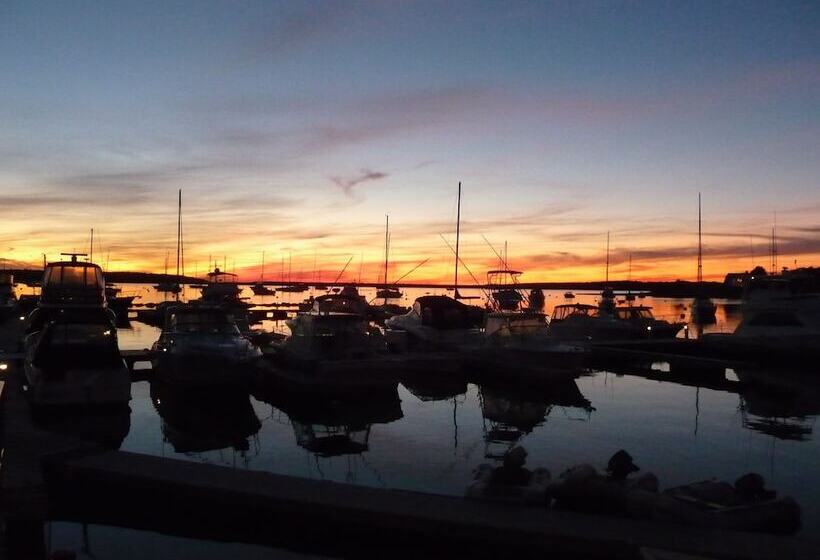 فندق Seaport Resort And Marina