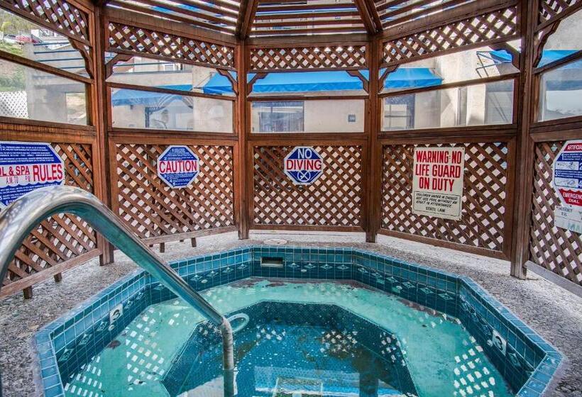 فندق Seaport Village Inn, Avalon