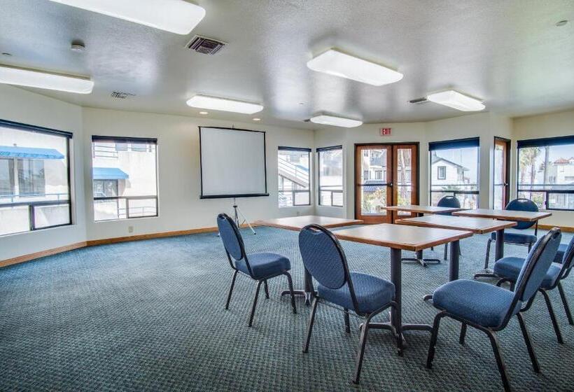 فندق Seaport Village Inn, Avalon