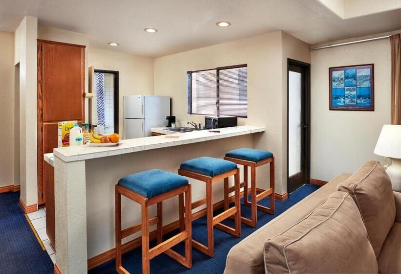 فندق Seaport Village Inn, Avalon