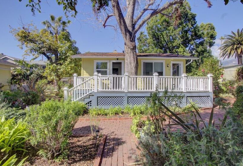 فندق Secret Garden Inn & Cottages