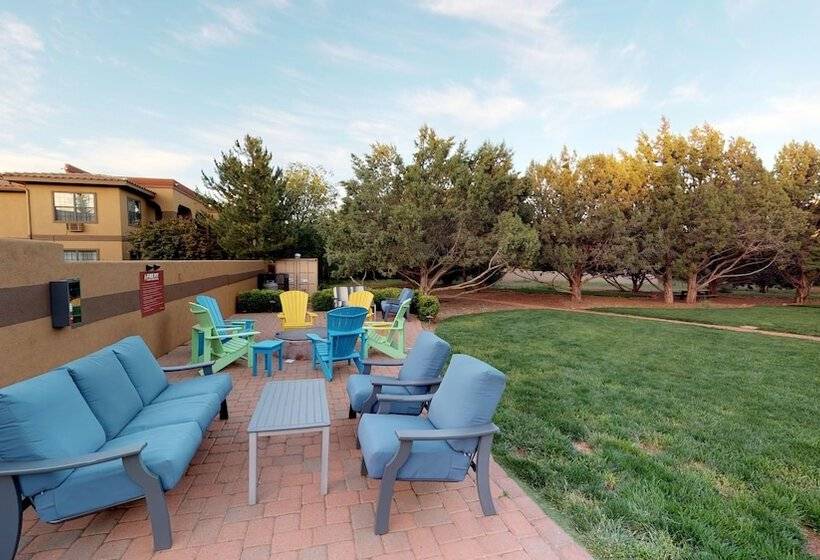 هتل Sedona Real Inn & Suites