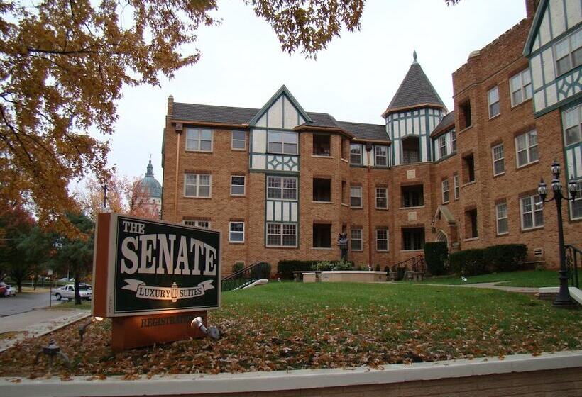 ホテル Senate Luxury Suites