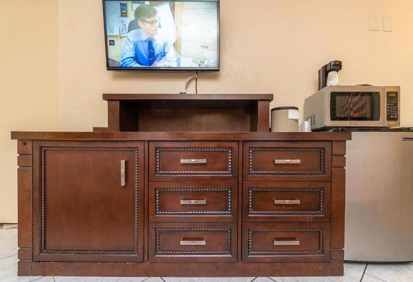 בית מלון כפרי Sevilla Inn Kissimmee Near Disney