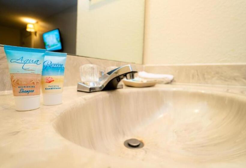 בית מלון כפרי Sevilla Inn Kissimmee Near Disney