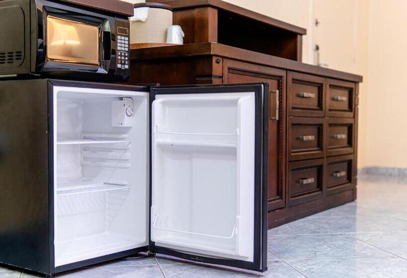 בית מלון כפרי Sevilla Inn Kissimmee Near Disney