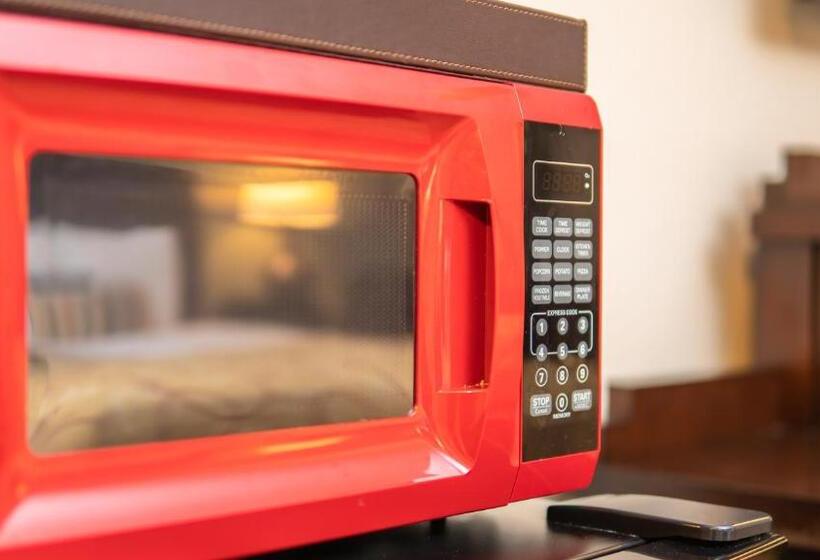 בית מלון כפרי Sevilla Inn Kissimmee Near Disney