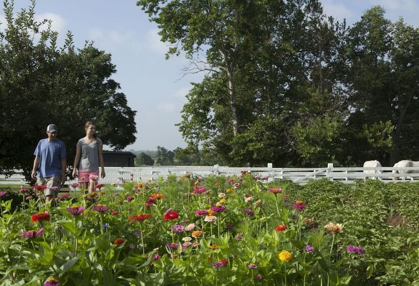 בית מלון כפרי Shaker Village Of Pleasant Hill