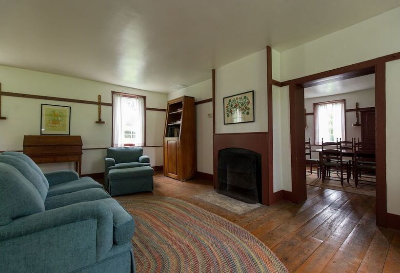 בית מלון כפרי Shaker Village Of Pleasant Hill