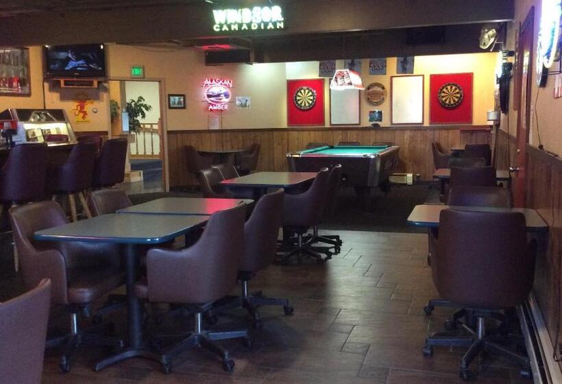 فندق Shelikof Lodge