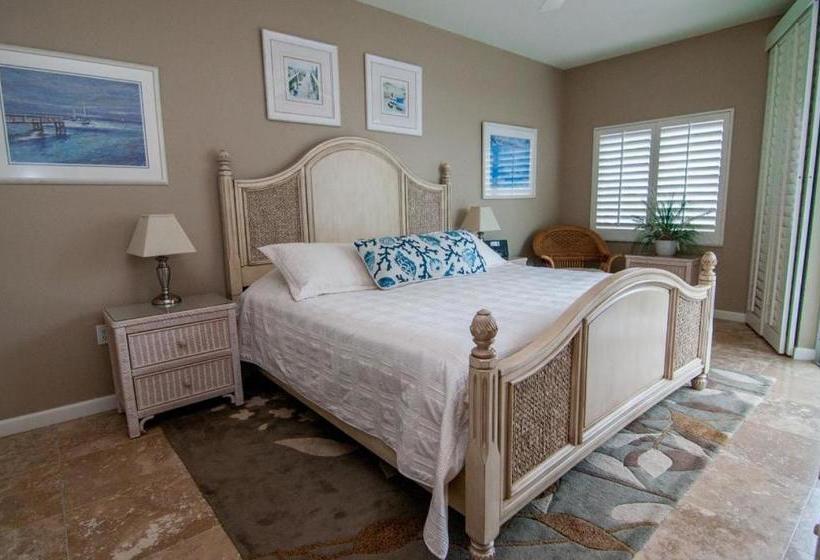 Shell Island Beach Club #7b