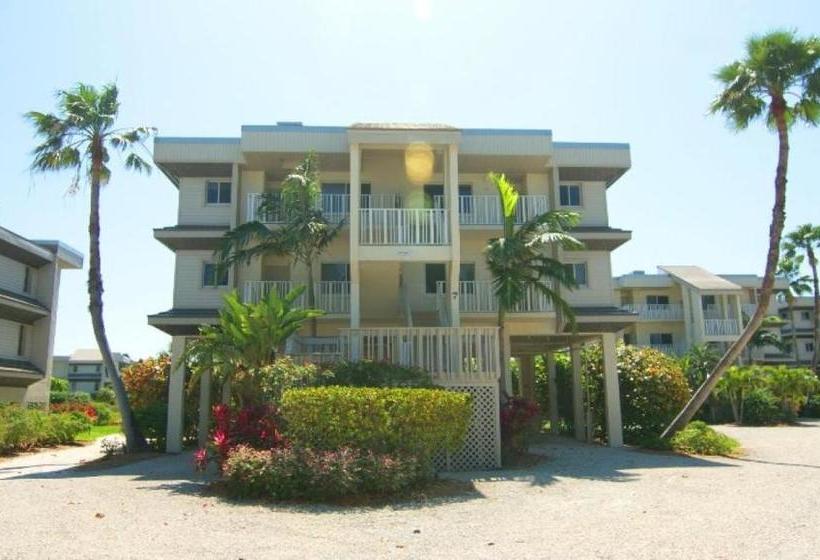 Shell Island Beach Club #7b