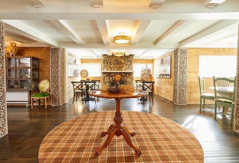 Отель Shelter Harbor Inn